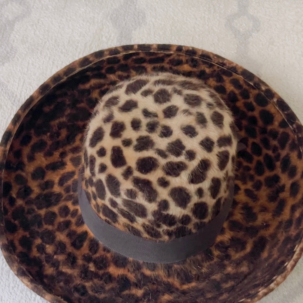 Chic Leopard Pattern Women's Hat - image 2